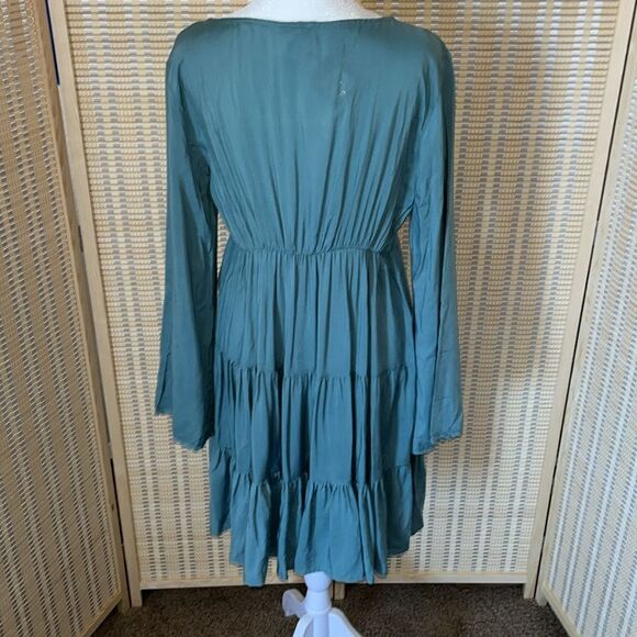 Earthbound trading co. Long sleeve midi dress. - Picture 2 of 7